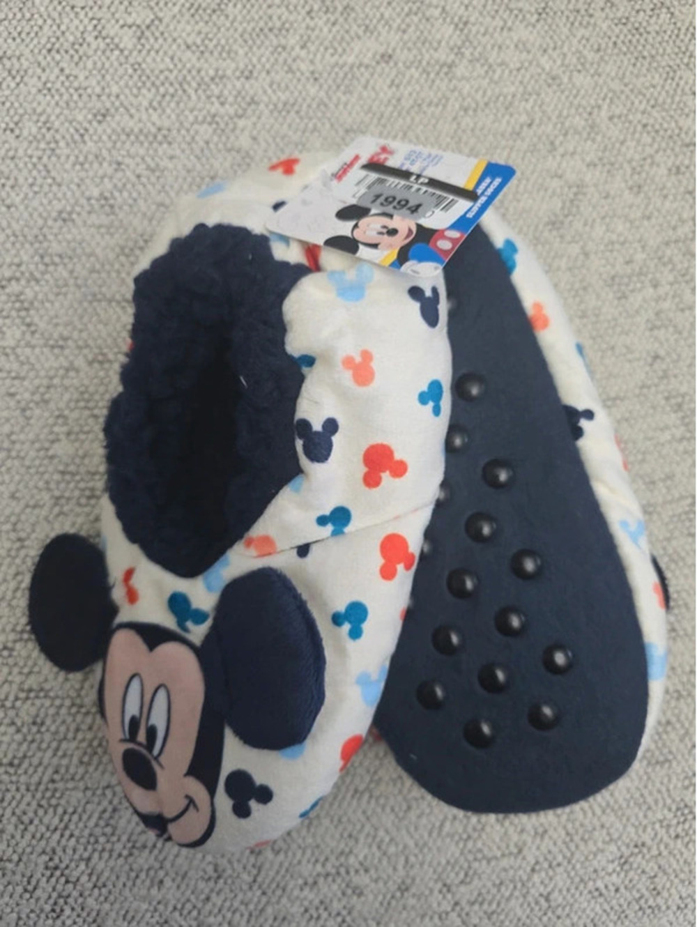 4t/5t brand new disney slippers, item 1994 bin 19